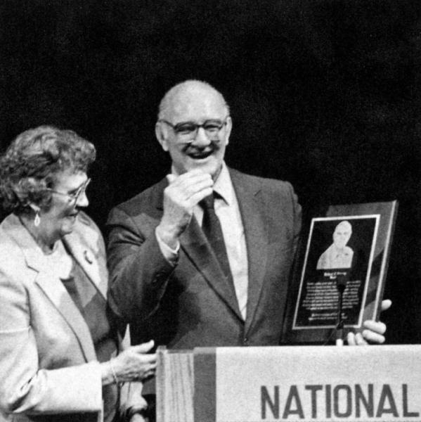 Robert and Shirley Panara receiving award
